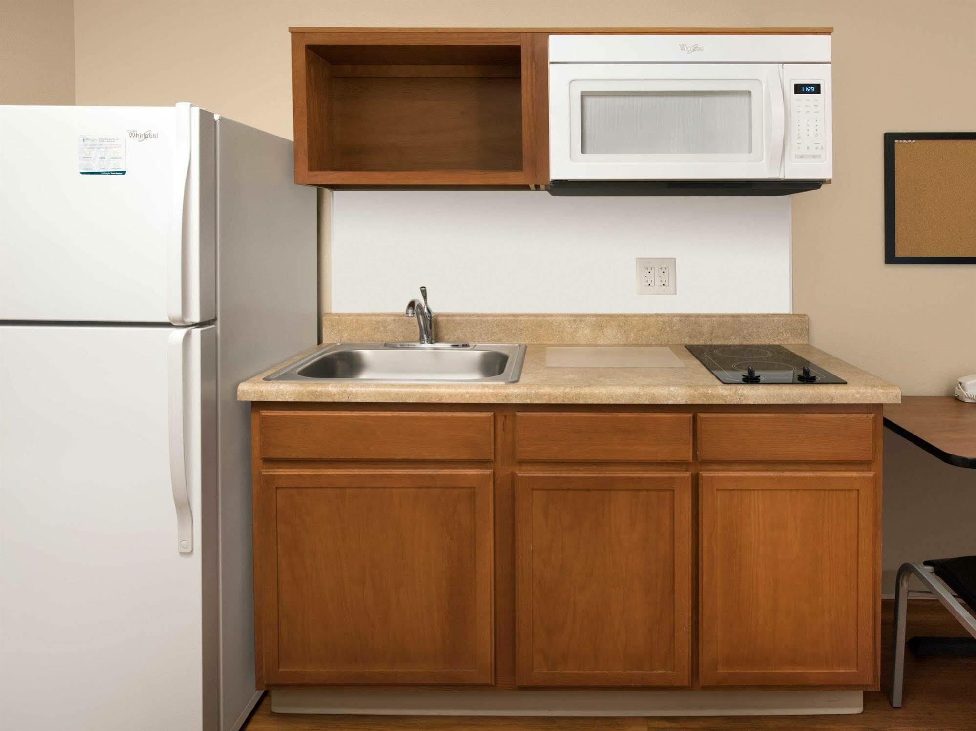 Woodspring Suites Odessa Exteriör bild